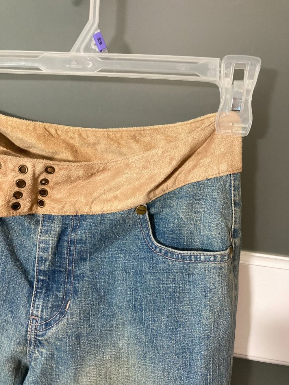 Joe Boxer Vintage Y2K Low-Rise Flare Jeans - Tagged size 14 - Measure = to a 4/6 - Picture 4 of 14
